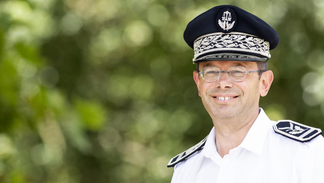 Devenez directeur des services pénitentiaires ! La Justice recrute Devenez directeur des services pénitentiaires ! La Justice recrute